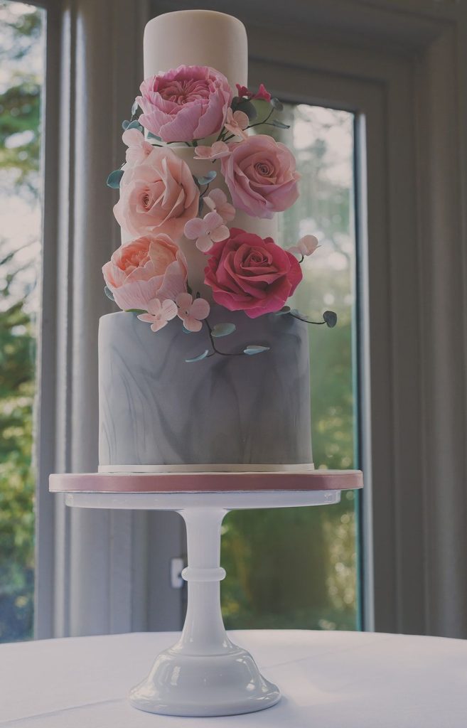 elegant norfolk wedding cakes neil senior photography